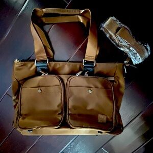 THE CARGO CATCHALL TOTE WITH CROSSBODY STRAPS - MOCHA